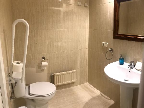 Alojamientos Olga : photo 10 de la chambre chambre lits jumeaux