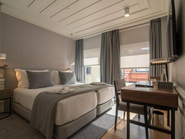 Hotel da Baixa : photo 8 de la chambre chambre familiale - vue sur ville