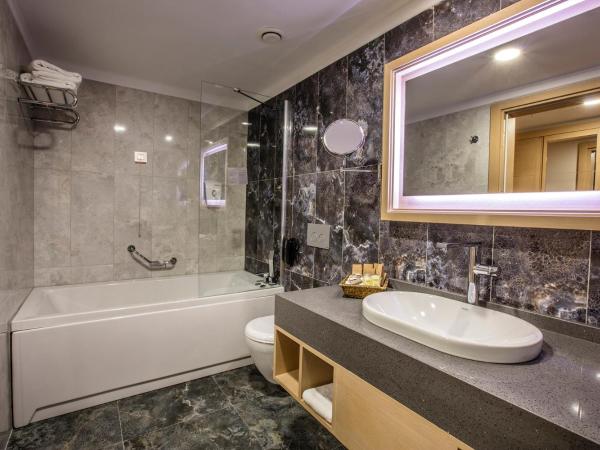 Korumar Ephesus Beach & Spa Resort - Ultra All Inclusive : photo 4 de la chambre suite junior