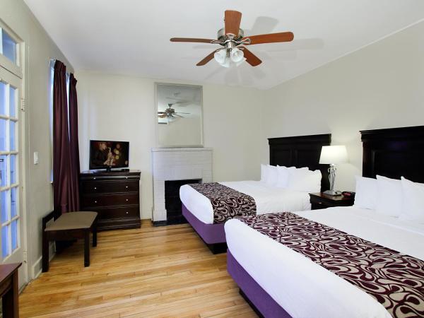 Inn on Ursulines, a French Quarter Guest Houses Property : photo 1 de la chambre chambre deluxe avec 2 lits queen-size