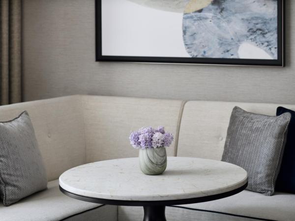 Address Downtown : photo 5 de la chambre chambre club - vue centre-ville - accès au salon