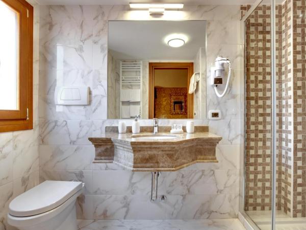 Hotel Casanova : photo 2 de la chambre chambre simple basique