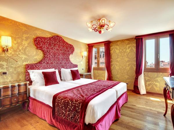 Hotel Casanova : photo 5 de la chambre chambre double ou lits jumeaux supérieure