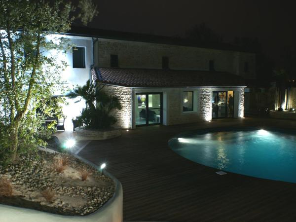 The Originals Boutique, Hôtel La Grange, Niort (Qualys-Hotel) : photo 10 de la chambre chambre double - vue sur piscine