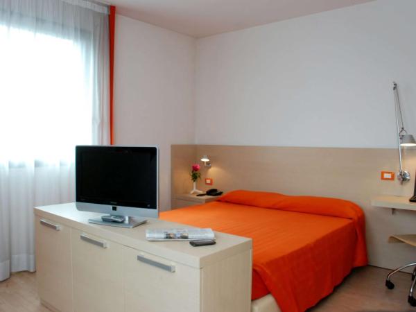 Best Western Plus Hotel Galileo Padova : photo 1 de la chambre apartment with queen and sofa bed - annex building/non-smoking