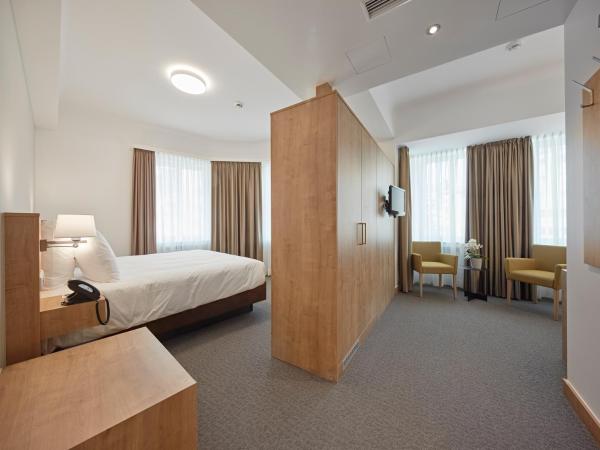 City Hotel : photo 3 de la chambre suite junior