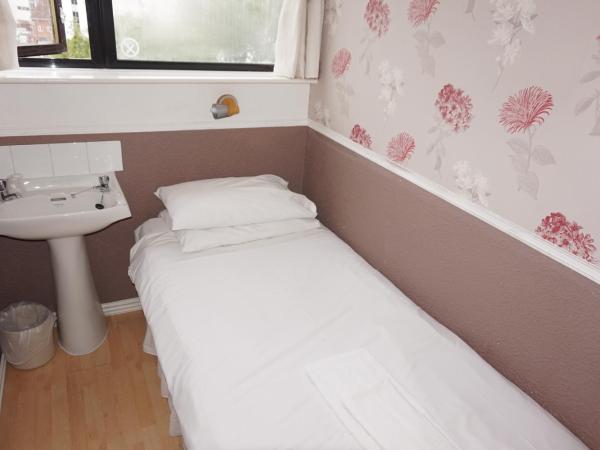 The Boundary Hotel - B&B : photo 3 de la chambre chambre simple standard avec salle de bains commune