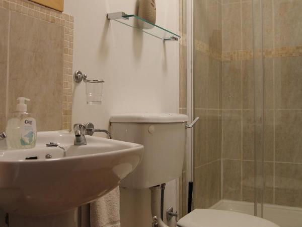 Greenmount Bed and Breakfast : photo 3 de la chambre chambre lits jumeaux avec salle de bains privative