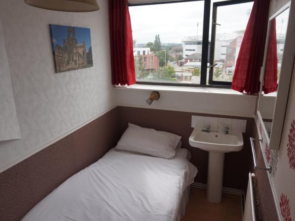 The Boundary Hotel - B&B : photo 1 de la chambre chambre simple standard avec salle de bains commune