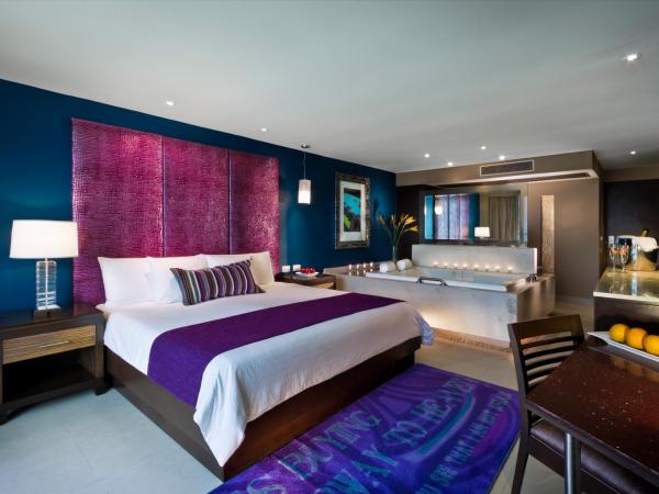 Hard Rock Hotel Cancun - All Inclusive : photo 4 de la chambre hébergement lit king-size diamond - vue sur océan