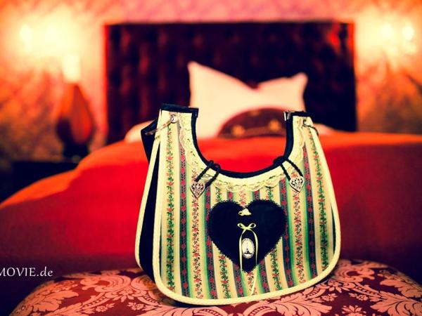 Hotel Village : photo 10 de la chambre chambre lune de miel