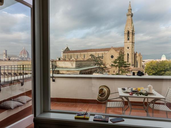 Plaza Hotel Lucchesi : photo 4 de la chambre chambre deluxe double ou lits jumeaux