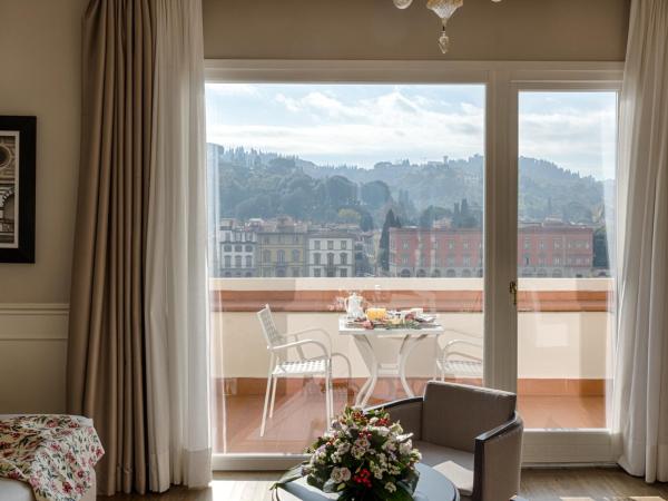 Plaza Hotel Lucchesi : photo 7 de la chambre chambre deluxe double ou lits jumeaux