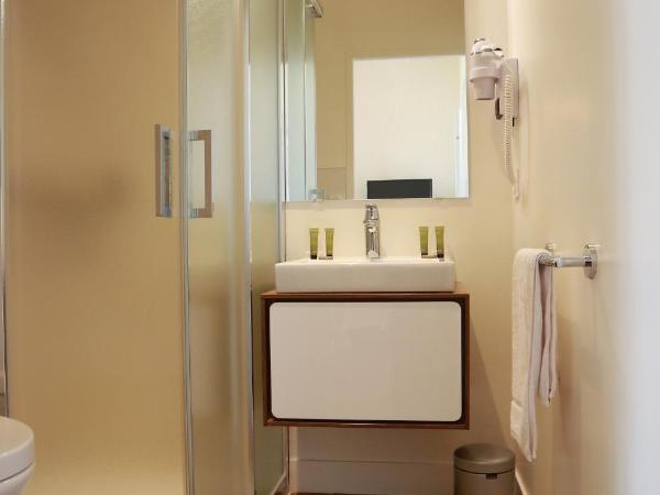 Domaine de Bayeux : photo 2 de la chambre petite chambre double - bâtiment principal