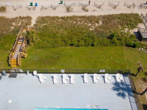 Tropical Seas Hotel : photo 1 de la chambre chambre lit queen-size - front de mer