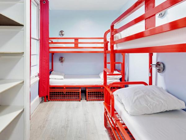 Astor Kensington Hostel : photo 1 de la chambre lit dans dortoir mixte de 4 lits avec salle de bains privative