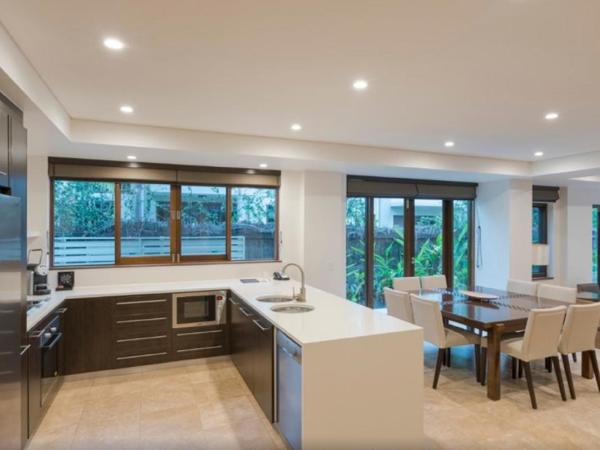 Luxury Apartments at Temple Resort and Spa Port Douglas : photo 5 de la chambre villa 3 chambres de luxe