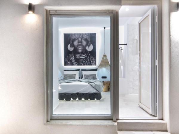 Portara Seaside Luxury Suites : photo 4 de la chambre appartement deluxe - vue sur mer