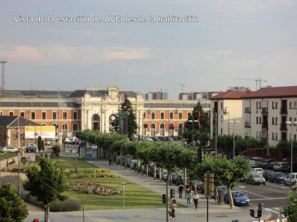 Hotel Colón Plaza : photo 10 de la chambre chambre double ou lits jumeaux supérieure avec vue sur ville