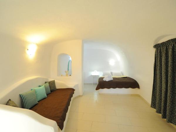 Manias Fira Residences : photo 3 de la chambre appartement troglodyte