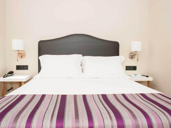 Exe Moncloa : photo 2 de la chambre chambre double ou lits jumeaux avec parking