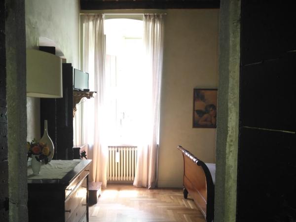 B&B Dimora Delle Donnole Bergamo Alta : photo 8 de la chambre suite