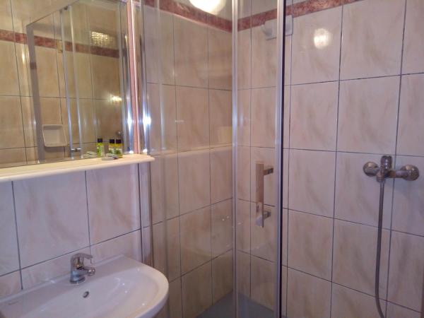 Zappion Hotel : photo 3 de la chambre chambre double avec balcon (2 adultes + 1 enfant)