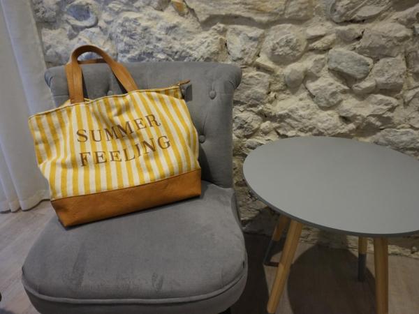 Hotel de la Couronne : photo 3 de la chambre chambre lit queen-size