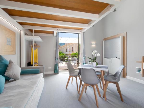 La Piazzetta Guest House : photo 3 de la chambre appartement supérieur en duplex avec terrasse