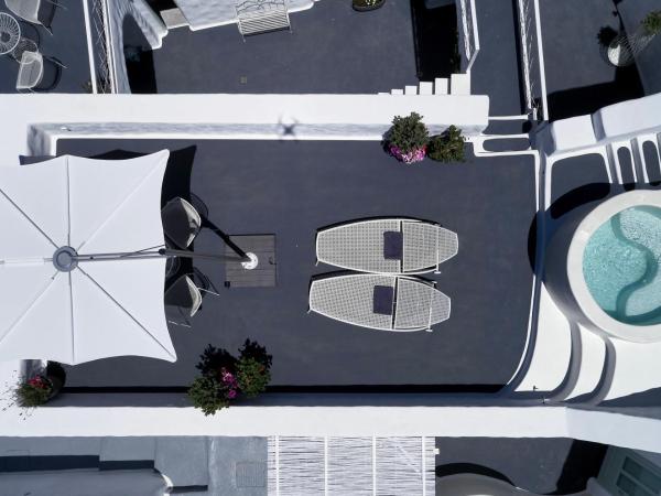 Limestone : photo 2 de la chambre suite exécutive lune de miel avec jacuzzi - vue sur caldeira