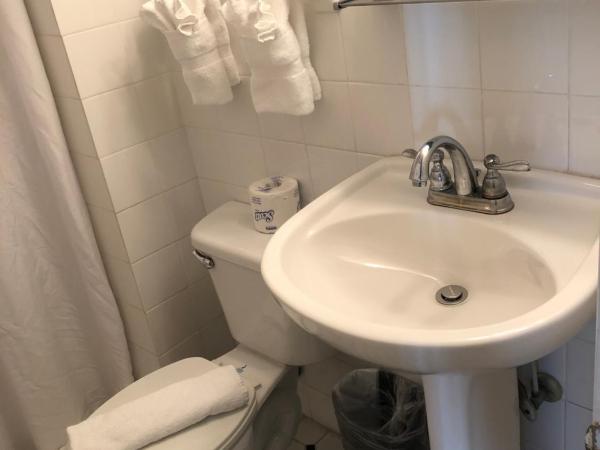 Beach Place Hotel : photo 9 de la chambre chambre double supérieure avec 2 lits doubles et cuisine - parking gratuit