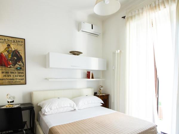 Aiello Suites Milan : photo 5 de la chambre chambre double avec balcon