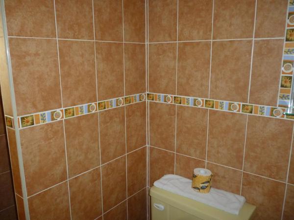 Hotel Monte Alban - Solo Adultos : photo 5 de la chambre chambre avec 1 lit double