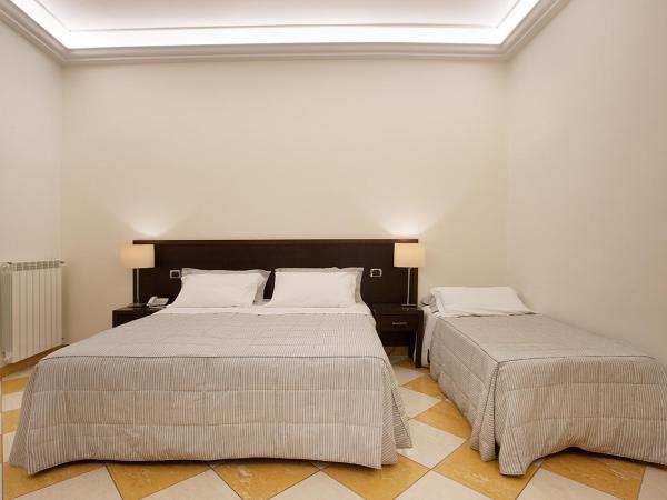 Albergo del Golfo : photo 3 de la chambre chambre triple