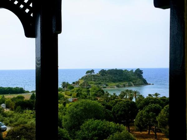 Altinsaray Hotel : photo 5 de la chambre chambre avec vue sur la mer