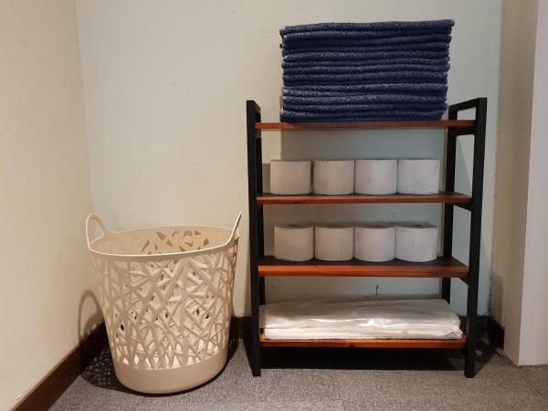 Family House Hongdae : photo 9 de la chambre chambre simple avec salle de bains privative