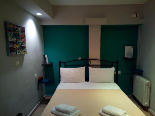 Zappion Hotel : photo 3 de la chambre chambre double en sous-sol (sans fenêtre)