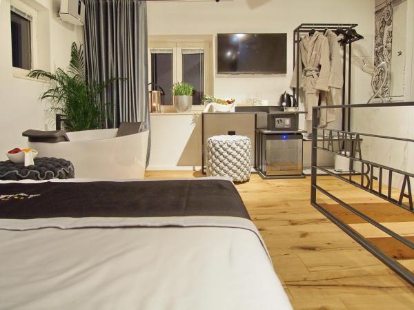 La Vita e Bella II : photo 10 de la chambre suite - vue sur ville