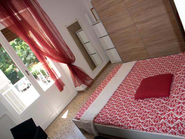 B&B Myrta Maria : photo 2 de la chambre chambre double avec balcon