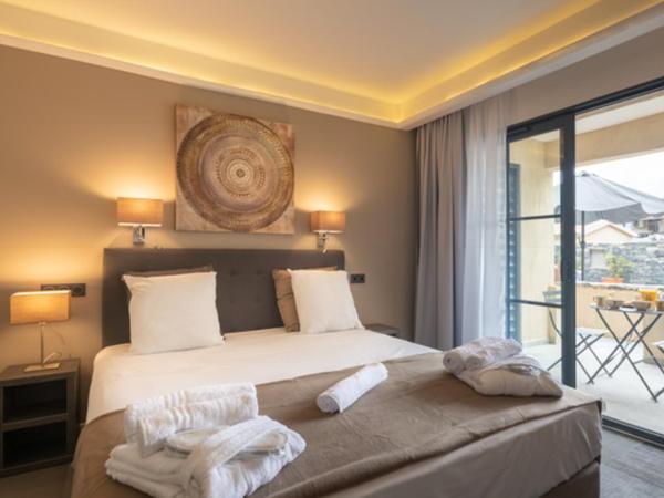 Casa di a Restonica : photo 3 de la chambre chambre lit king-size avec balcon - 1er Étage