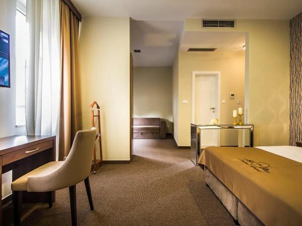 Central Luxury Rooms : photo 5 de la chambre chambre double deluxe avec lit d'appoint