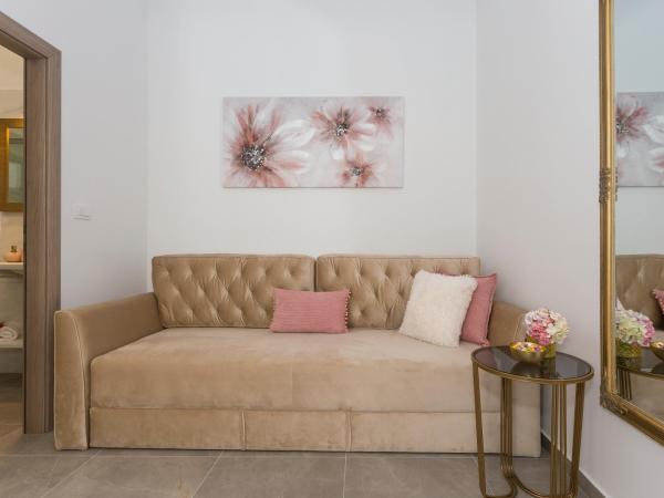 Luxury Rooms Saint Jacob : photo 8 de la chambre chambre double deluxe avec lit d'appoint