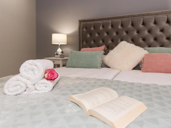 Luxury Rooms Saint Jacob : photo 8 de la chambre chambre double deluxe avec lit d'appoint