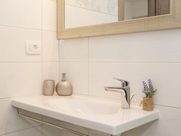 Luxury Rooms Saint Jacob : photo 9 de la chambre chambre double deluxe avec lit d'appoint