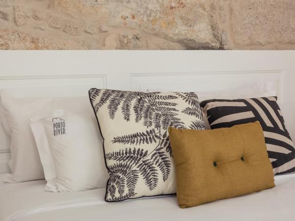 Porto River : photo 6 de la chambre appartement 2 chambres avec balcon dans bâtiment adjacent - vue sur fleuve