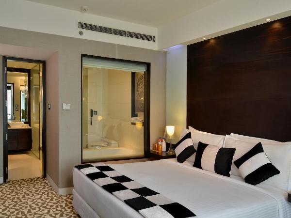 The Golkonda Hotel : photo 3 de la chambre klub room with happy hours 11 am to 11 pm, buy two get one free on select beverages (hard liquor only), applicable in room service and bar from 11 am to 11 pm