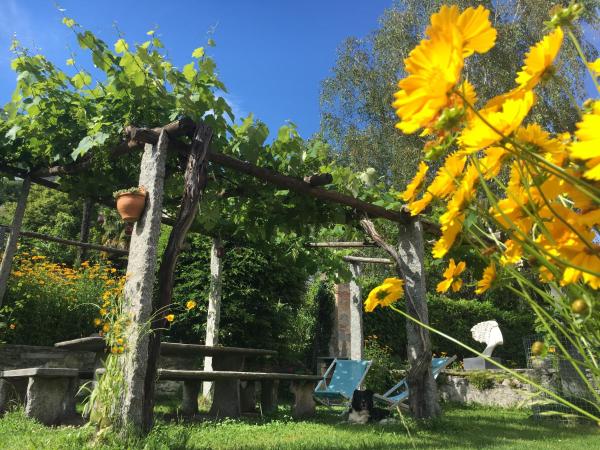 B&B villa sempreverde : photo 9 de la chambre chambre double avec balcon et salle de bains commune