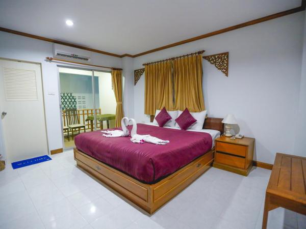 Hua Hin White Villa Hotel - SHA Certified : photo 1 de la chambre chambre double supérieure