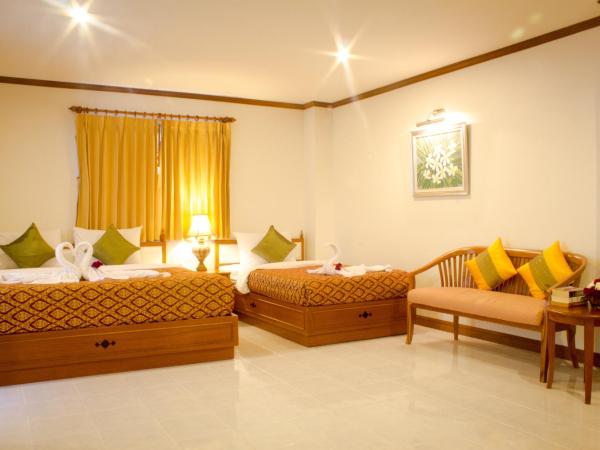 Hua Hin White Villa Hotel - SHA Certified : photo 3 de la chambre suite familiale