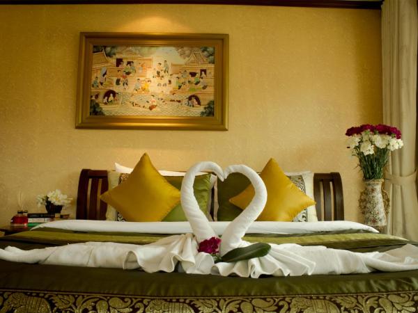 Hua Hin White Villa Hotel - SHA Certified : photo 4 de la chambre suite